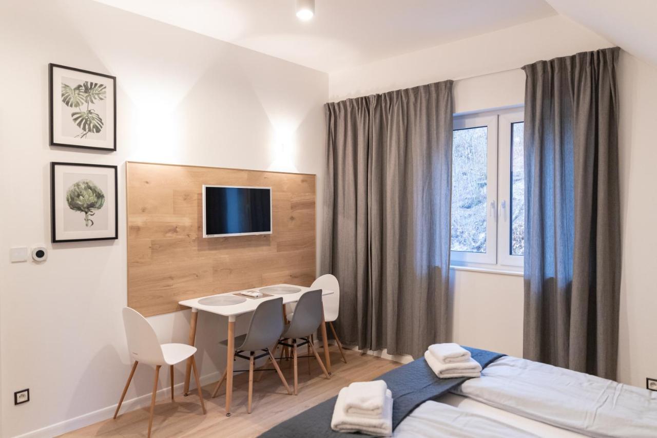 Apartamenty Pod Zamkiem W Janowcu Яновец Екстериор снимка